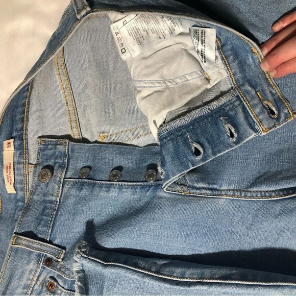 Levi’s Wedgie Skinny button fly cropped leg with fringe light wash size 16W - Picture 11 of 11